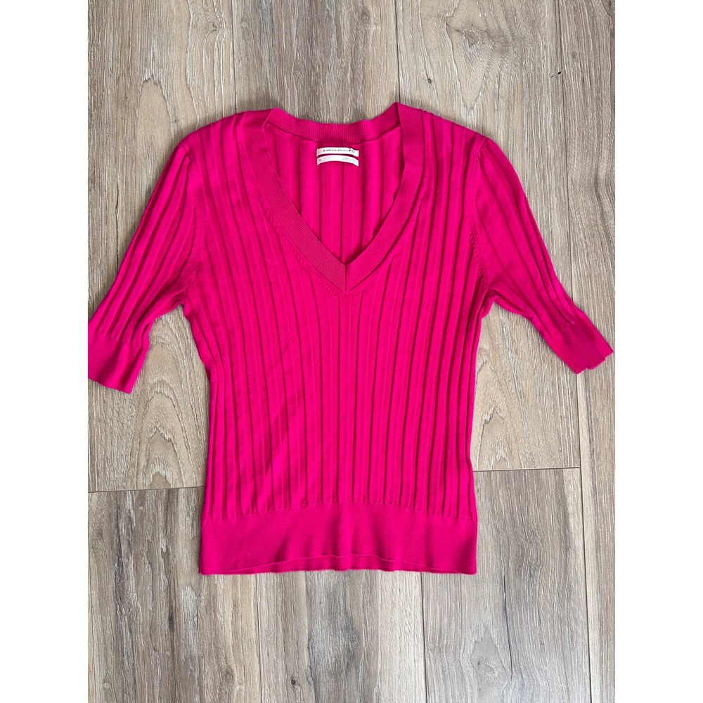 Anthropologie Small Magenta Pink Ribbed V-Neck SS Sweater Barbiecore Chic Preppy